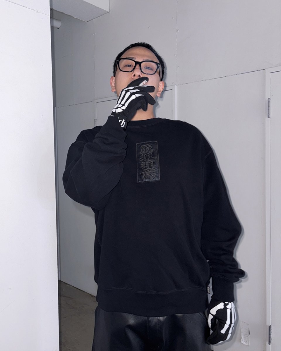 画像3: BlackEyePatch/HWC LEATHER PATCH CREW SWEAT（BLACK） (3)