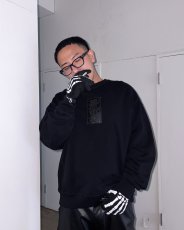 画像4: BlackEyePatch/HWC LEATHER PATCH CREW SWEAT（BLACK） (4)