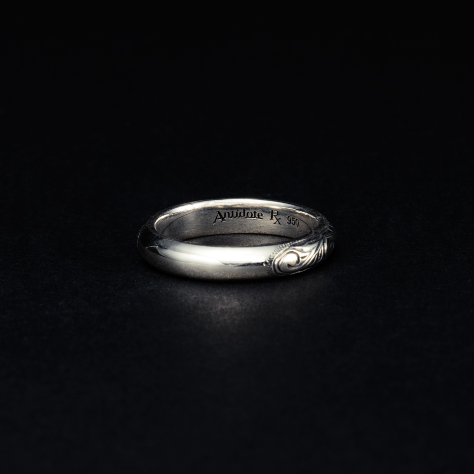 ANTIDOTE BUYERS CLUB/Engraved Round Ring（シルバー）［ピンキー