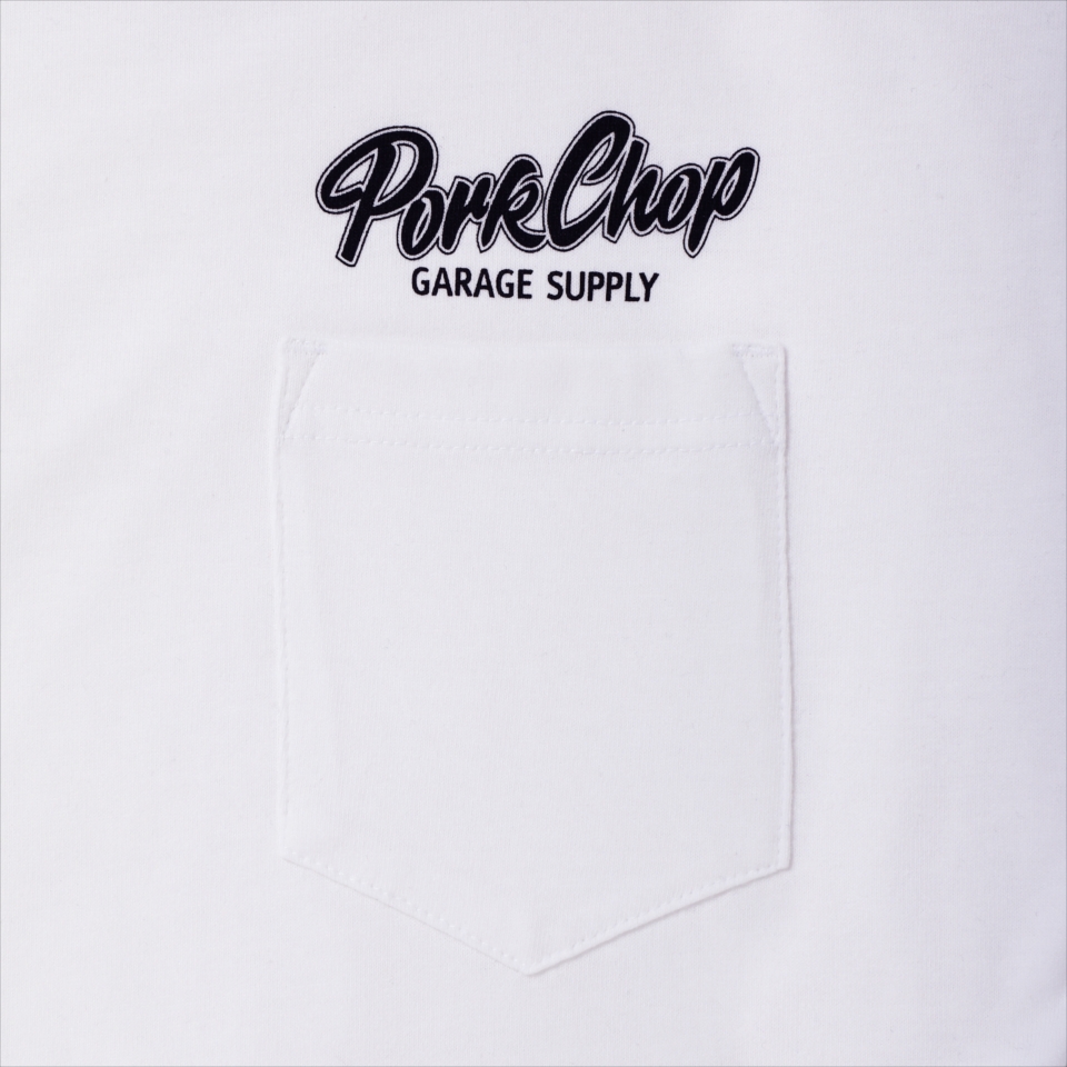 PORKCHOP/OVAL SCRIPT POCKET TEE（ホワイト）［プリントポケT-20春夏 