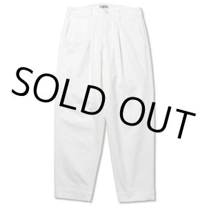 画像: CALEE/Vintage type chino cloth tuck trousers（White）［チノトラウザース-22秋冬］