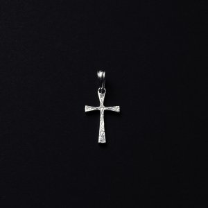画像: ANTIDOTE BUYERS CLUB/Engraved Tiny Cross Pendant（Silver）［タイニークロスペンダント］