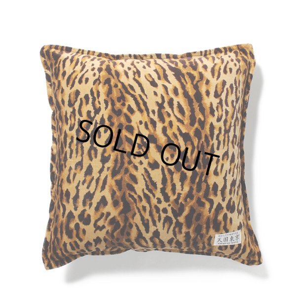 画像1: WACKO MARIA/LEOPARD VELVET CUSHION（BROWN）［レオパードベルベットクッション-23春夏］ (1)