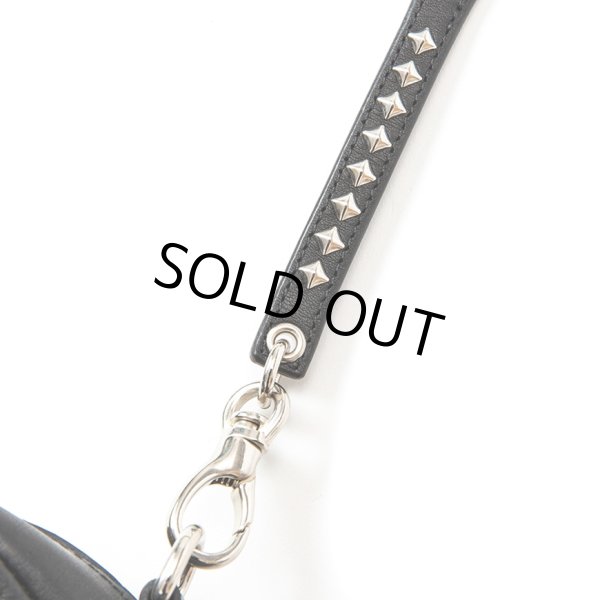 CALEE/Studs leather shoulder pouch（Black）［スタッズレザー