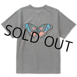 画像: CALEE/×MIHO MURAKAMI Binder neck CL butterfly logo vintage t-shirt（Charcoal） 【40%OFF】［プリントT-23春夏］