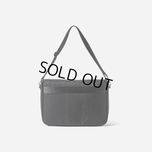 画像2: 【30%OFF】TIGHTBOOTH/LOGO SHOULDER BAG（Black）［ロゴショルダーバッグ-23夏］ (2)