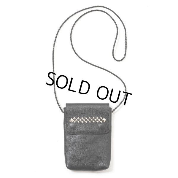 画像1: CALEE/STUDS LEATHER SHOULDER POUCH（BLACK）［スタッズレザーショルダーポーチ-23秋冬］ (1)