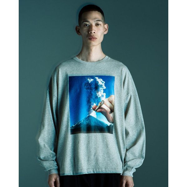 画像4: TIGHTBOOTH/VOLCANO L/S T-SHIRT（White） 【30%OFF】［プリント長袖T-23秋冬］ (4)