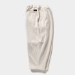 画像2: TIGHTBOOTH/KNIT CORD BALLOON PANTS（White）［コーデュロイバルーンパンツ-23秋冬］ (2)