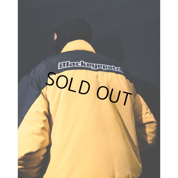 画像4: BlackEyePatch/2 TONE NYLON PUFFER JACKET（YELLOW） (4)