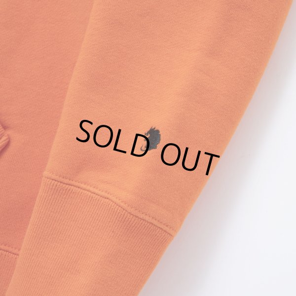 画像4: 【30%OFF】RATS/CROSS NECK HOODIE BLACK TAG（ORANGE）［プルオーバーパーカー-23秋冬］ (4)