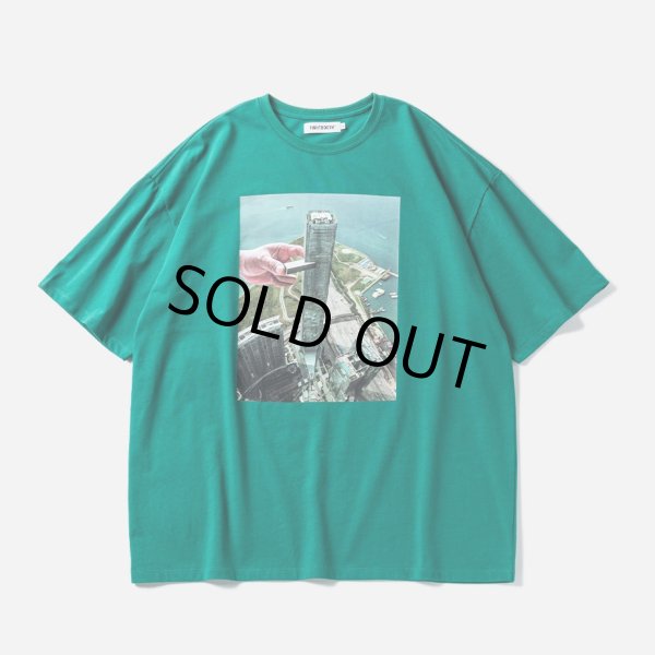画像1: 【30%OFF】TIGHTBOOTH/JENGA T-SHIRT（Green）［プリントT-24春夏］ (1)