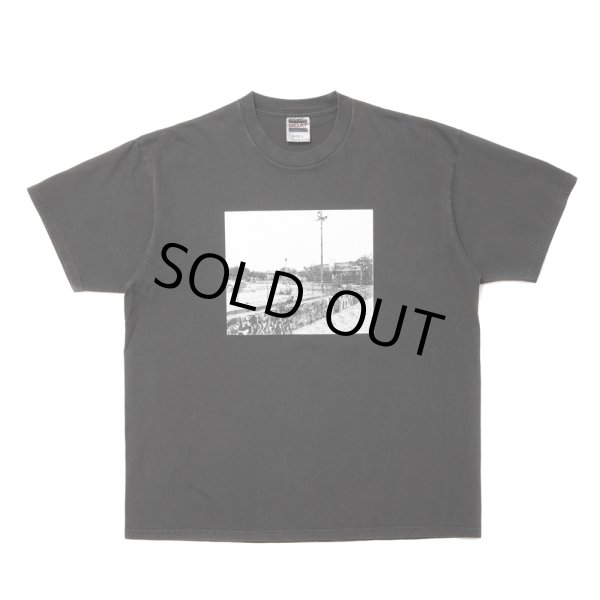 画像1: ROTTWEILER/PIGMENT PHOTO TEE（CHARCOAL） 【30%OFF】［プリントT-24春夏］ (1)