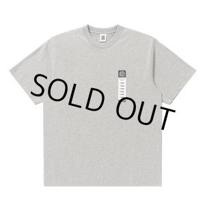 画像: BlackEyePatch/SIZE LABEL TEE（HEATER GRAY）