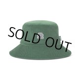 画像: BlackEyePatch/SMALL OG LABEL BUCKET HAT（GREEN）