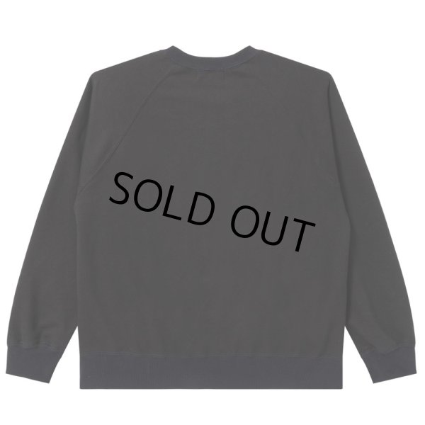 画像2: BlackEyePatch/OE LOGO RAGLAN CREW SWEAT（BLACK） (2)