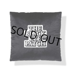 画像: BlackEyePatch/OG LABEL VELOUR CUSHION（BLACK）