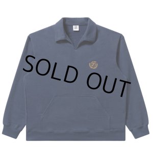 画像: BlackEyePatch/ROYAL B EMBLEM COLLARED SWEAT PULLOVER（NAVY）