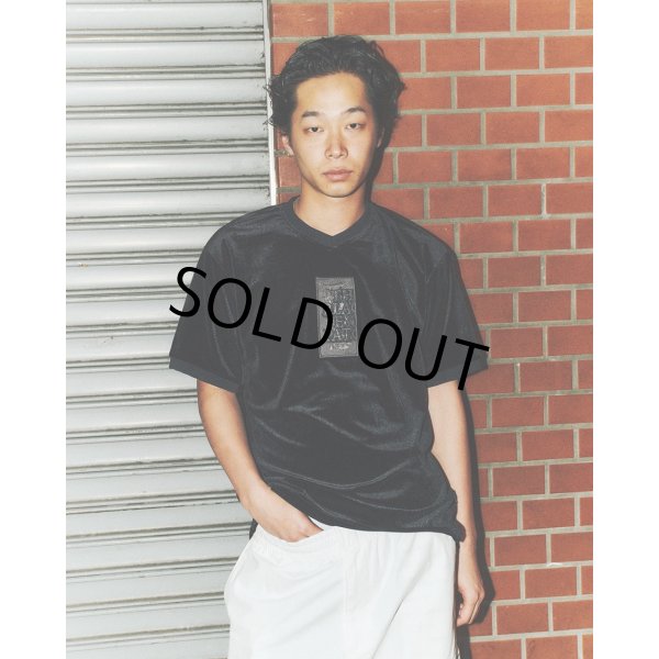 画像3: BlackEyePatch/HWC LABEL EMBROIDERED VELOUR V NECK S/S SHIRT（BLACK） (3)