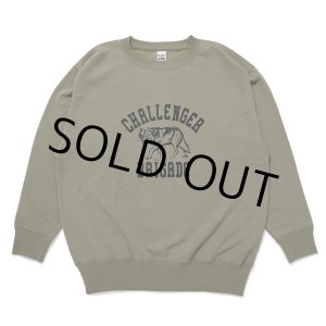 画像: CHALLENGER/WOLF COLLEGE C/N SWEAT（KHAKI）［クルーネックスウェット-24秋冬］