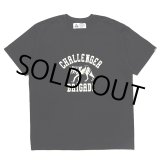 画像: CHALLENGER/WOLF COLLEGE TEE（BLACK）［プリントT-24秋冬］