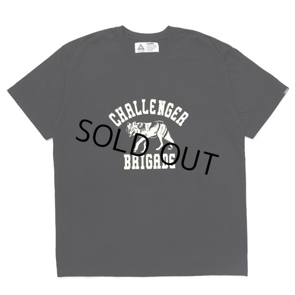 画像1: CHALLENGER/WOLF COLLEGE TEE（BLACK）［プリントT-24秋冬］ (1)
