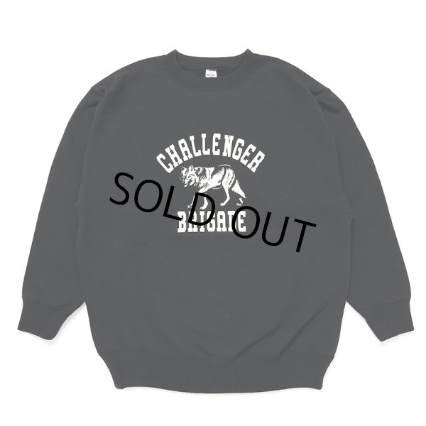 画像1: CHALLENGER/WOLF COLLEGE C/N SWEAT（BLACK）［クルーネックスウェット-24秋冬］ (1)