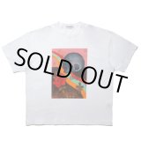 画像: COOTIE PRODUCTIONS/Print S/S Tee（DONE）（White）［プリントT-24春夏］
