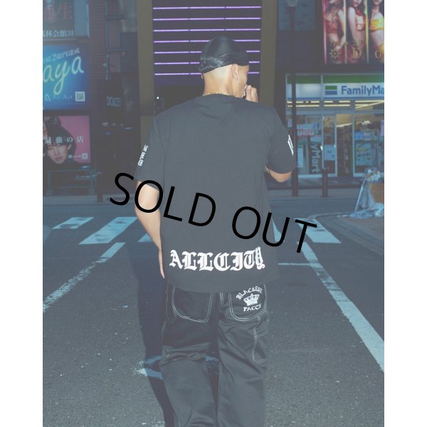 画像4: BlackEyePatch/HEAVY BLACKLETTERS TEE（BLACK） (4)