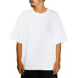 画像2: 【30%OFF】CALEE/MULTI FUNCTION DROP SHOULDER LOGO TEE（WHITE）［ドロップショルダープリントT-24春夏］ (2)