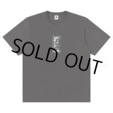 画像: BlackEyePatch/HANDLE WITH CARE TEE（CHARCOAL）