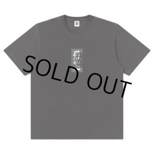 画像: BlackEyePatch/HANDLE WITH CARE TEE（CHARCOAL）