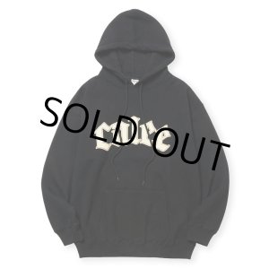 画像: 【30%OFF】CALEE/CALEE LOGO PULLOVER HD ＜NATURALLY PAINT DESIGN＞（BLACK）［プルオーバーパーカー-24秋冬］