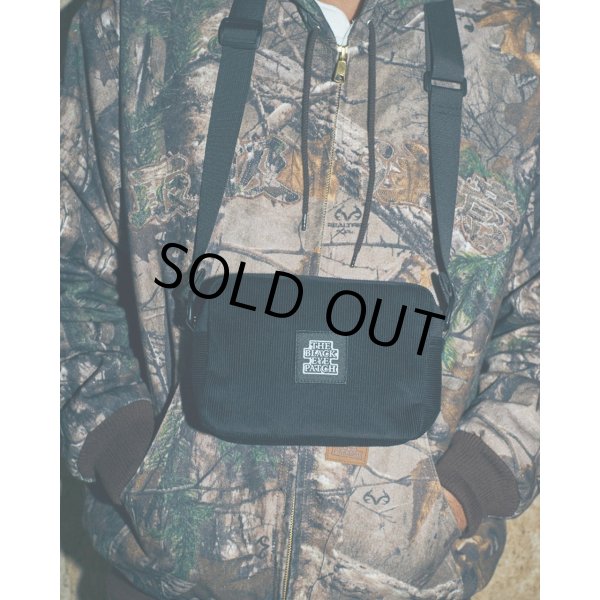 画像3: BlackEyePatch/OG LABEL CORDUROY SHOULDER BAG（BLACK） (3)