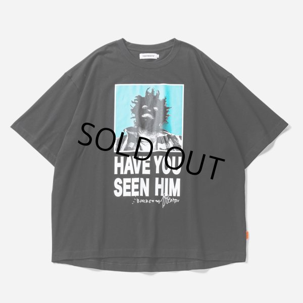 画像1: TIGHTBOOTH/TBKB / HAVE YOU SEEN HIM T-SHIRT（Black）［プリントT-24冬］ (1)