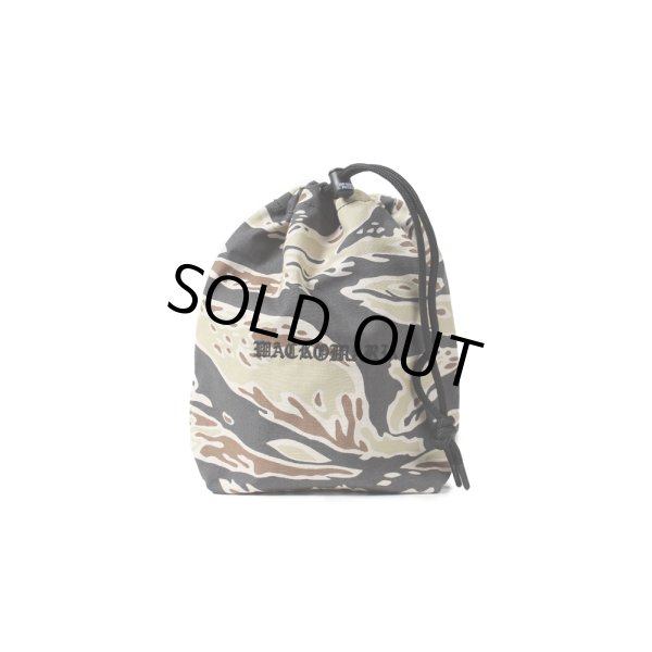 画像1: WACKO MARIA/TIGER CAMO DRAWSTRING BAG（BEIGE）［タイガーカモドローストリングバッグ-25春夏］ (1)
