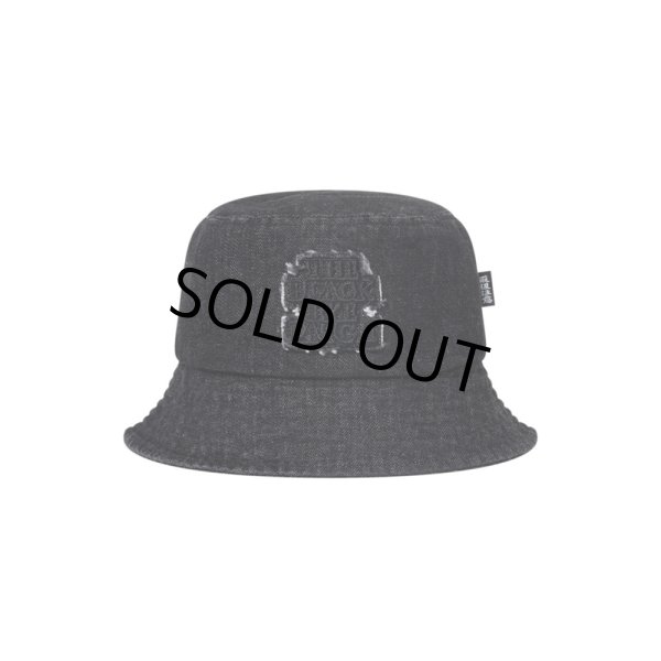 画像1: BlackEyePatch/OG LABEL PATCHED DENIM BUCKET HAT（BLACK） (1)