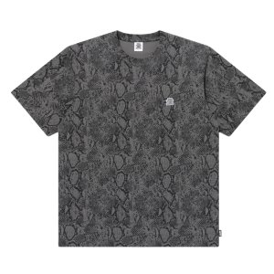 画像: BlackEyePatch/SMALL OG PYTHON PATTERNED TEE（CHARCOAL）