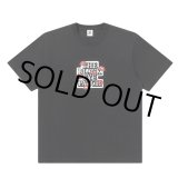 画像: BlackEyePatch/KISSES ON OG LABEL TEE（BLACK）