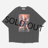 画像: TIGHTBOOTH/POLICE CHECKUP S/S T-SHIRT（Black）［プリントT-25春夏］