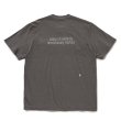 画像2: RATS/CIRCLE POCKET TEE BACK PRINT（CHARCOAL）［プリントポケT-25春夏］ (2)