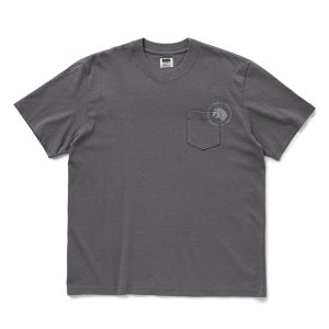 画像: RATS/CIRCLE POCKET TEE BACK PRINT（CHARCOAL）［プリントポケT-25春夏］