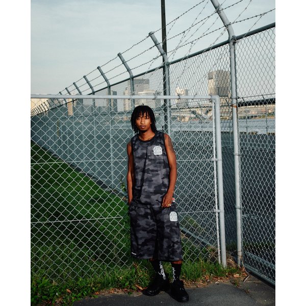 画像4: BlackEyePatch/SPRAYED OG LABEL BAGGY MESH SHORTS（BLACK CAMO） (4)