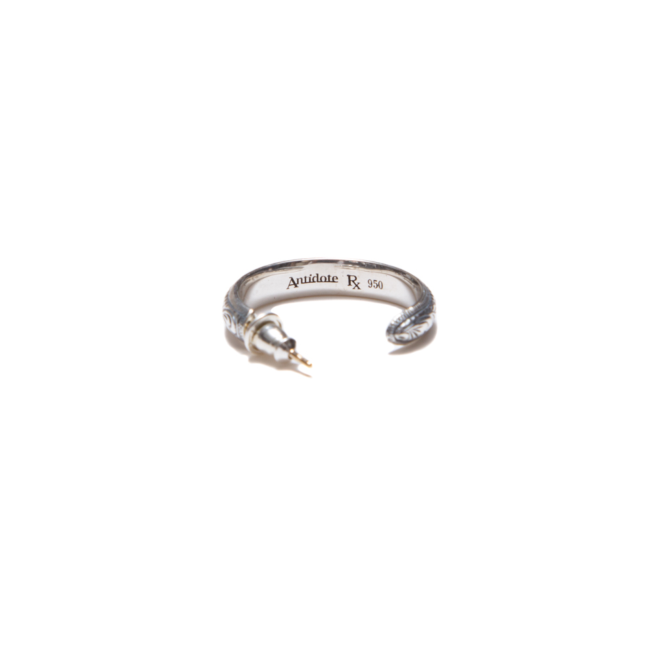 画像: ANTIDOTE BUYERS CLUB/Engraved Hoop Earring（Single）（Silver）［フープイヤリング］