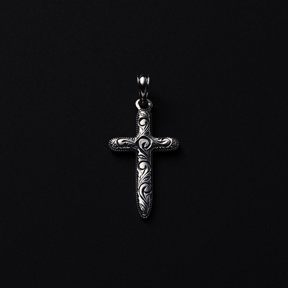 画像: ANTIDOTE BUYERS CLUB/Engraved Cross Pendant（Silver）［クロスペンダント］