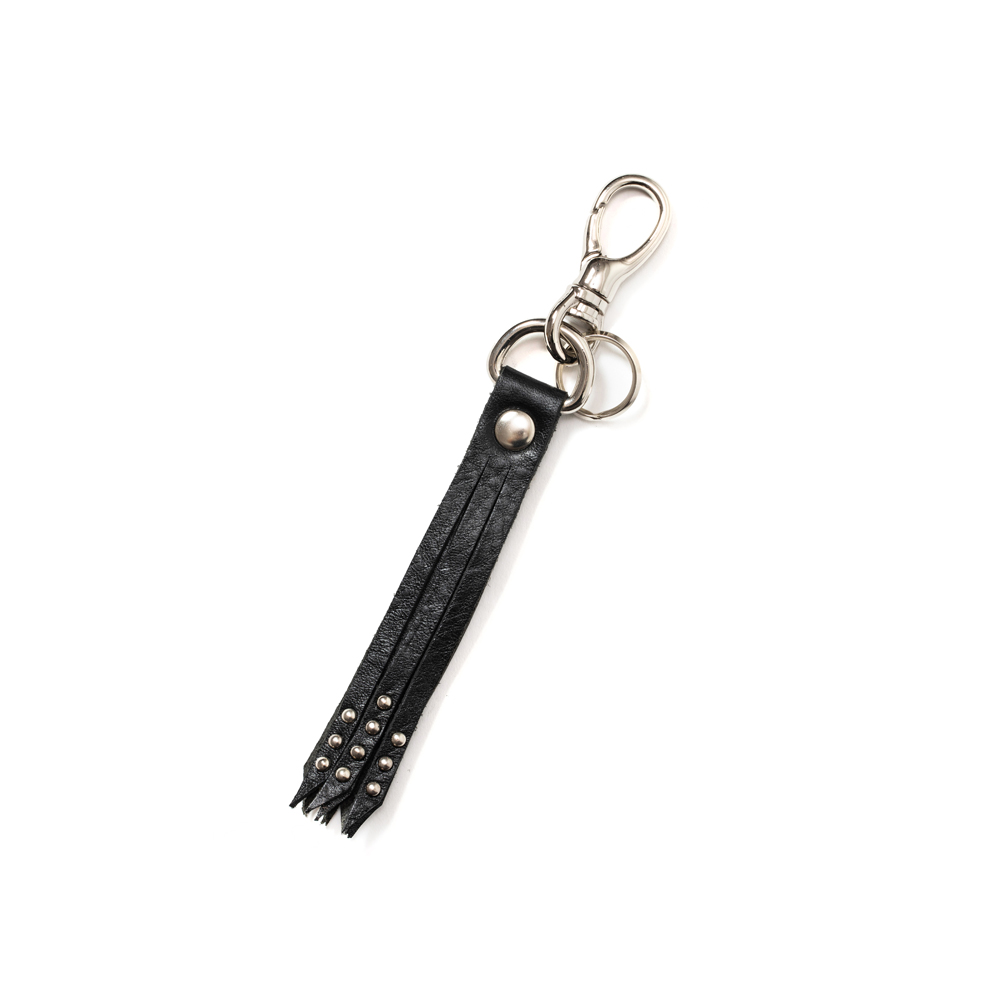 CALEE/Studs & Embossing assort leather key ring（C）（ブラック