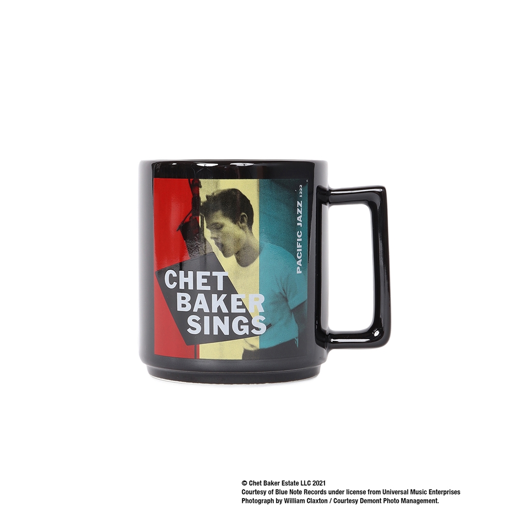 WACKO MARIA/CHET BAKER / MUG（ブラック）［マグカップ-22春夏］ - JONAS