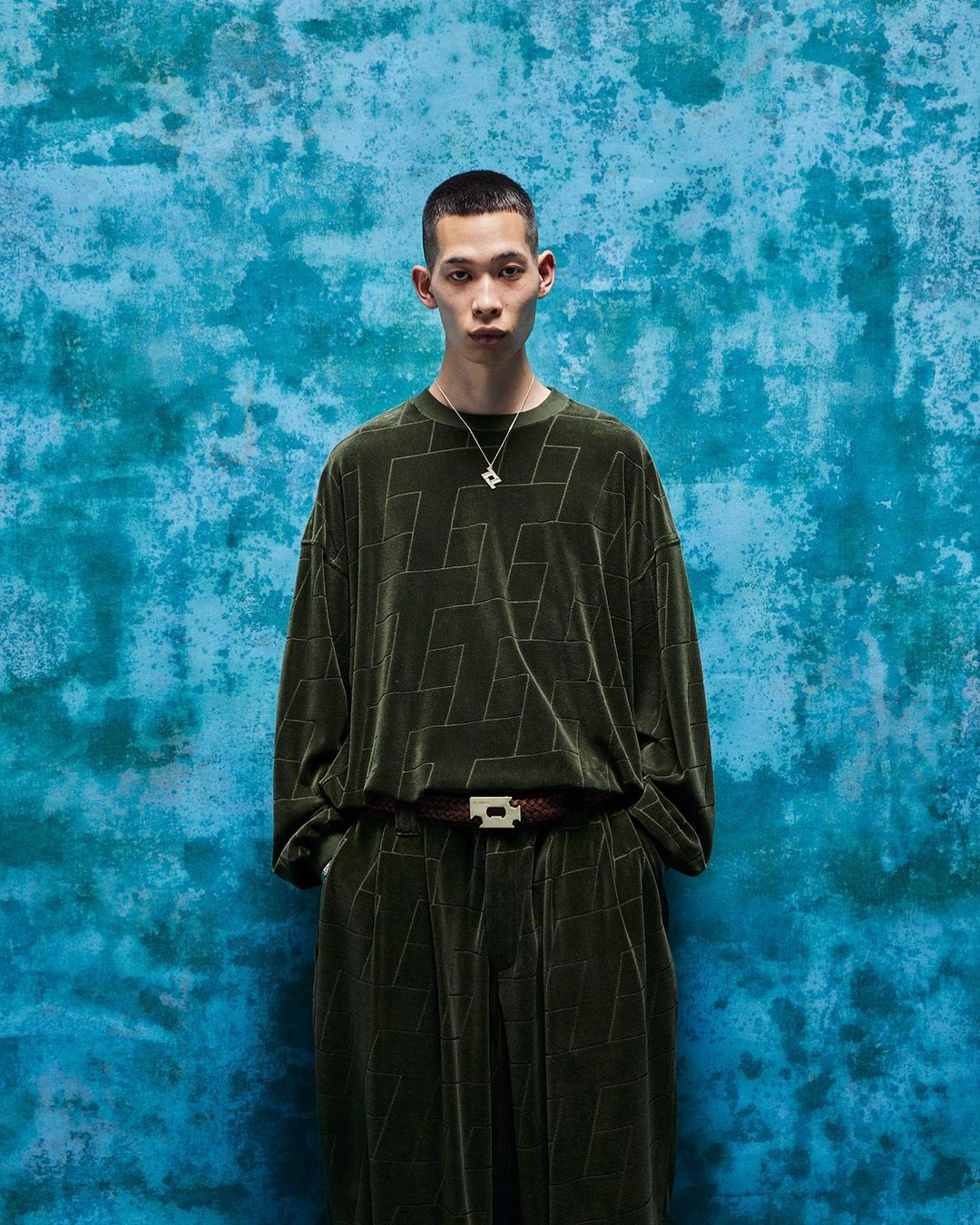 画像: TIGHTBOOTH/T VELOUR LONG SLEEVE（Olive） 【30%OFF】［ベロアロングスリーブ-22秋冬］