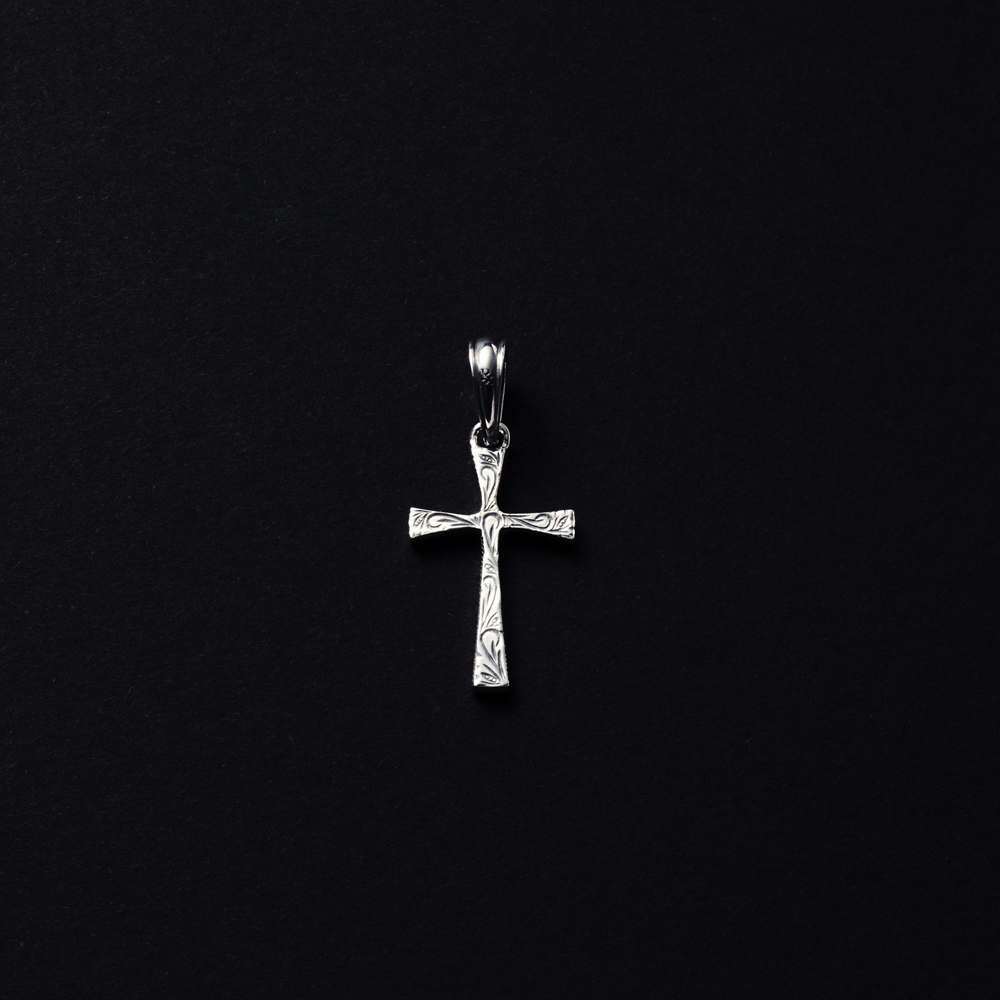 画像: ANTIDOTE BUYERS CLUB/Engraved Tiny Cross Pendant（Silver）