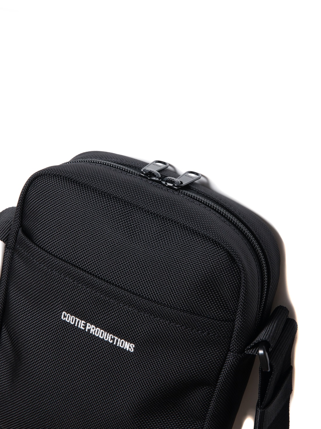 COOTIE PRODUCTIONS/Compact Shoulder Bag（Black）［コンパクト 
